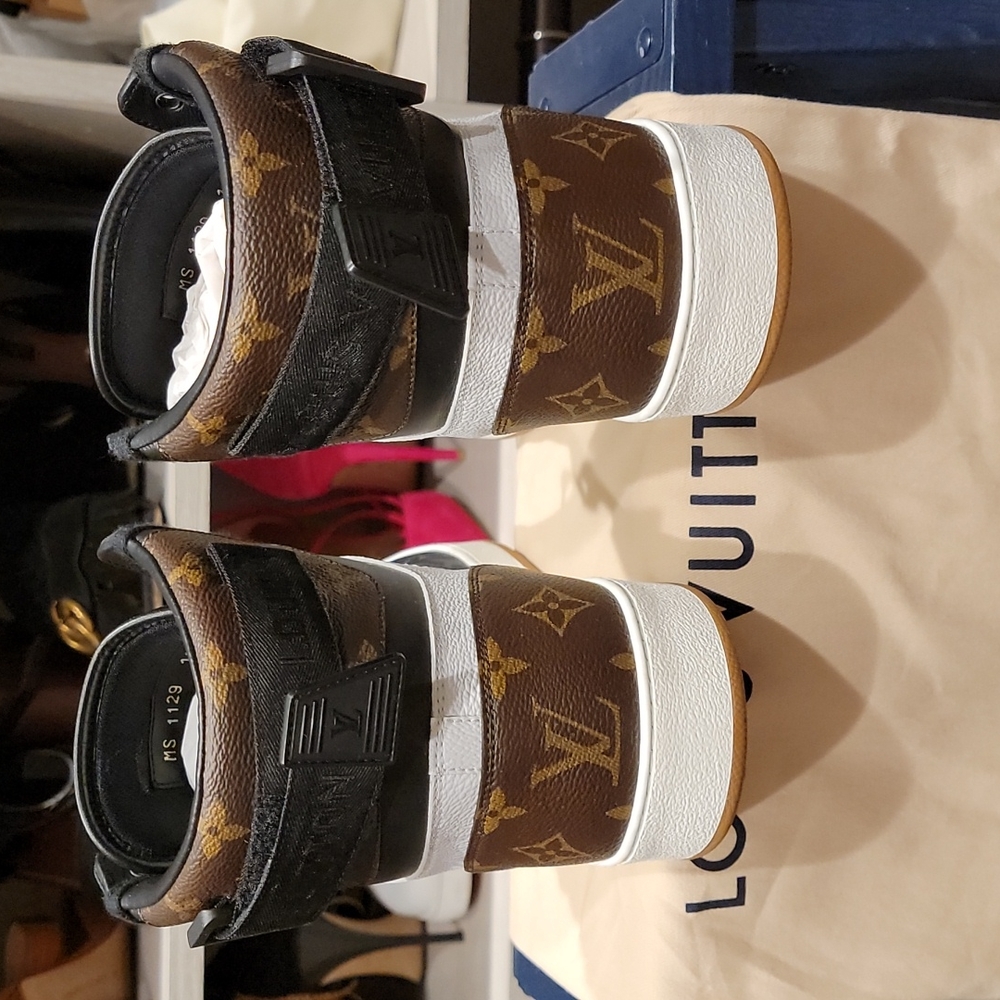 Louis Vuitton Rivoli sneakers - Picture 6 of 11